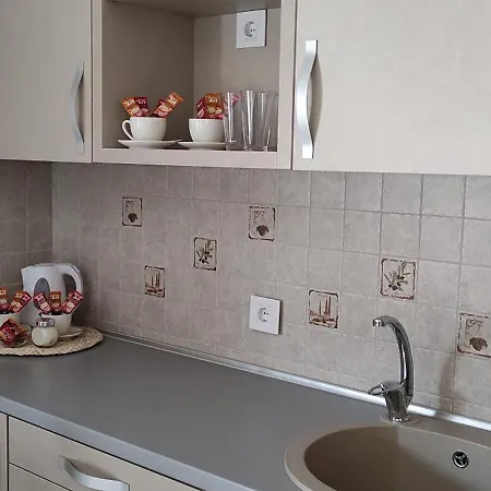 Nika 1 Apartment *