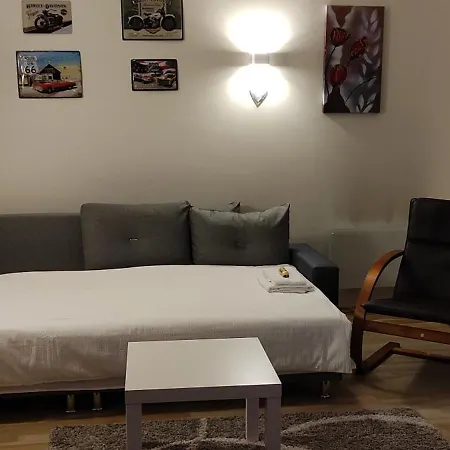 Nika 1 Apartment *